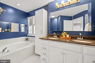 9150 Stonegarden Dr, Lorton, VA 22079 - Photo 23