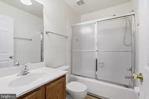 14214 Beddingfield Way, Centreville, VA 20121 - Photo 23