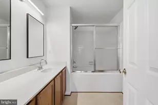 14214 Beddingfield Way, Centreville, VA 20121 - Photo 19