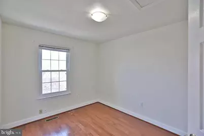 14214 Beddingfield Way, Centreville, VA 20121 - Photo 9