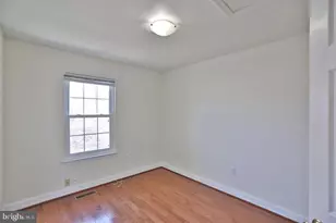14214 Beddingfield Way, Centreville, VA 20121 - Photo 9