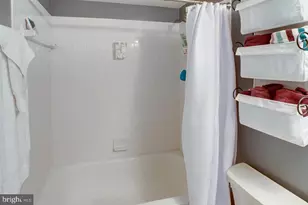 10223 Valentino Dr, Oakton, VA 22124 - Photo 25