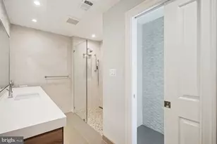 1530 Forest Villa Ln, McLean, VA 22101 - Photo 25