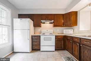 8525 Gambel Oak Dr, Springfield, VA 22153 - Photo 13