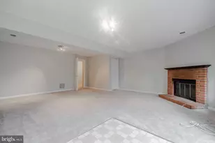 8525 Gambel Oak Dr, Springfield, VA 22153 - Photo 19