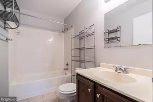 8525 Gambel Oak Dr, Springfield, VA 22153 - Photo 23