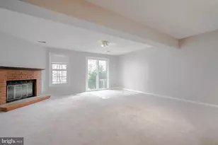 8525 Gambel Oak Dr, Springfield, VA 22153 - Photo 17