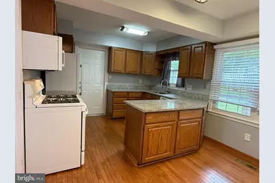 9613 Ashbourn Drive, Burke, VA 22015 - Photo 5