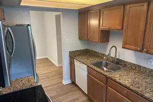 10223 Valentino Dr, Oakton, VA 22124 - Photo 5