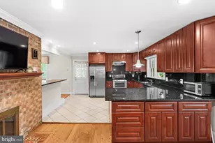 2435 Hunter Mill Rd, Vienna, VA 22181 - Photo 9