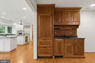 1531 Windstone Dr, Vienna, VA 22182 - Photo 35