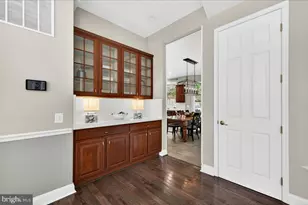 7822 Gambrill Woods Way, Springfield, VA 22153 - Photo 15