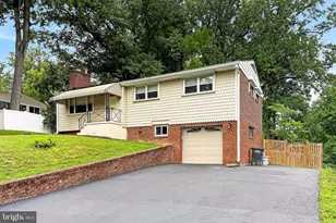 6927 Fern Ln, Annandale, VA 22003 - Photo 5