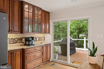 8213 Cottage Street, Vienna, VA 22180 - Photo 5