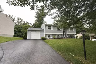 7907 Cliff Rock Ct, Springfield, VA 22153 - Photo 1