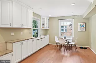 5267 Leestone Ct, Springfield, VA 22151 - Photo 7