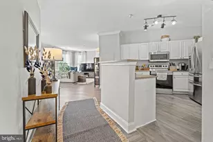 3009 Nicosh Cir, Falls Church, VA 22042 - Photo 9
