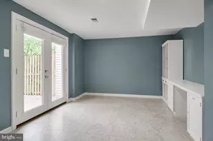 3005 Silent Valley Dr, Fairfax, VA 22031 - Photo 7