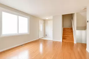 3005 Silent Valley Dr, Fairfax, VA 22031 - Photo 3