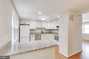 3005 Silent Valley Dr, Fairfax, VA 22031 - Photo 5