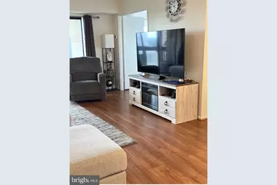 8340 Greensboro Drive #919, McLean, VA 22102 - Photo 5