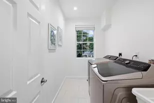 6925 Barrett Rd, Falls Church, VA 22042 - Photo 33