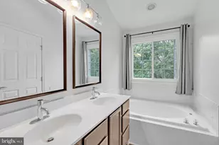 6880 Ridge Water Ct, Centreville, VA 20121 - Photo 13