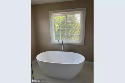 1811 Fallbrook Lane, Vienna, VA 22182 - Photo 21