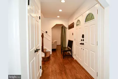 12134 Holly Knoll Circle, Great Falls, VA 22066 - Photo 3