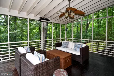 12134 Holly Knoll Circle, Great Falls, VA 22066 - Photo 9