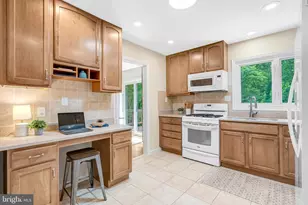 4808 Bradford Dr, Annandale, VA 22003 - Photo 15