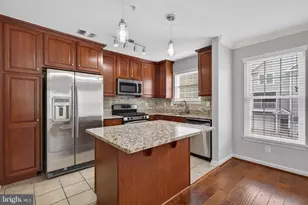 12825 Fair Briar Ln, Fairfax, VA 22033 - Photo 11