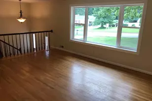 113 Kingsley Rd SW, Vienna, VA 22180 - Photo 3