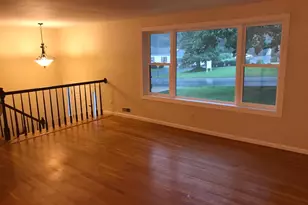 113 Kingsley Rd SW, Vienna, VA 22180 - Photo 3