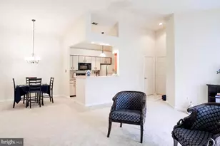 7700 Lafayette Forest Dr, Annandale, VA 22003 - Photo 7