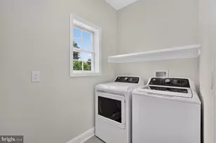 7304 Dickenson St, Springfield, VA 22150 - Photo 35