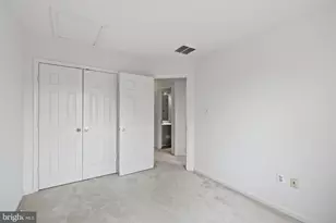 2449 Clover Field Cir, Herndon, VA 20171 - Photo 27