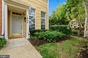 1899 Crescent Park Dr, Reston, VA 20190 - Photo 3