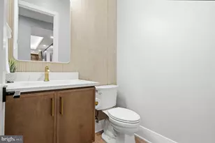 7306 Sportsman Dr, Falls Church, VA 22043 - Photo 27