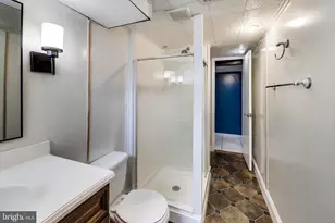 7215 Normandy Ln, Falls Church, VA 22042 - Photo 29