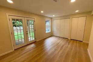 7679 Sheffield Village Ln, Lorton, VA 22079 - Photo 9
