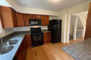 7679 Sheffield Village Ln, Lorton, VA 22079 - Photo 3
