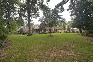 2332 Addison St, Vienna, VA 22180 - Photo 3