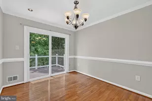 8006 Lady Lewis Ct, Springfield, VA 22153 - Photo 9