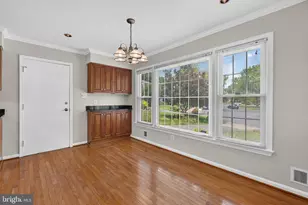 8006 Lady Lewis Ct, Springfield, VA 22153 - Photo 15