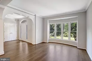 710 Parrish Farm Ln, Great Falls, VA 22066 - Photo 3