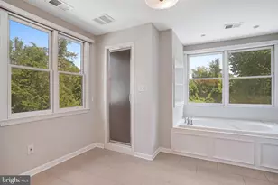 710 Parrish Farm Ln, Great Falls, VA 22066 - Photo 25