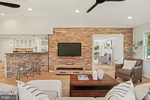 7821 Falstaff Rd, McLean, VA 22102 - Photo 9
