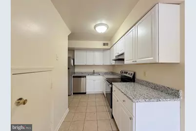 4513 Logsdon Drive, Annandale, VA 22003 - Photo 5