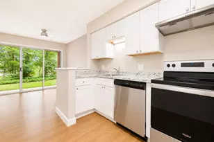 11150 Beaver Trail Ct, Reston, VA 20191 - Photo 9